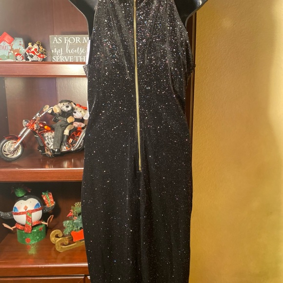 Sparkle Dress Zipper in the back ! - Picture 6 of 16